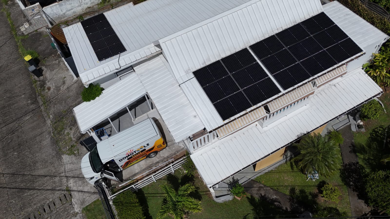 Installation 9 kWc 20 panneaux JA Solar 450W onduleur Deye SUN-10K Schoelcher Martinique